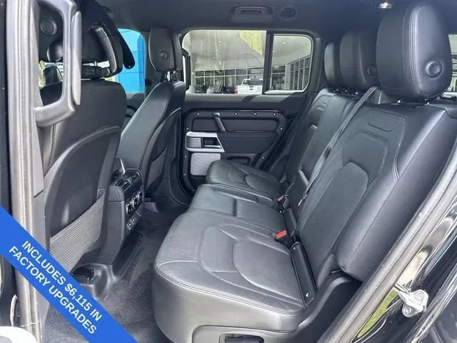 2023 Land Rover Defender SE photo 27
