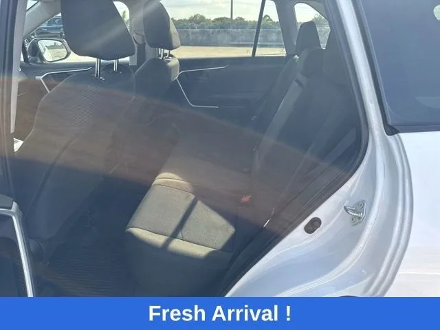 2024 Toyota RAV4 LE photo 3