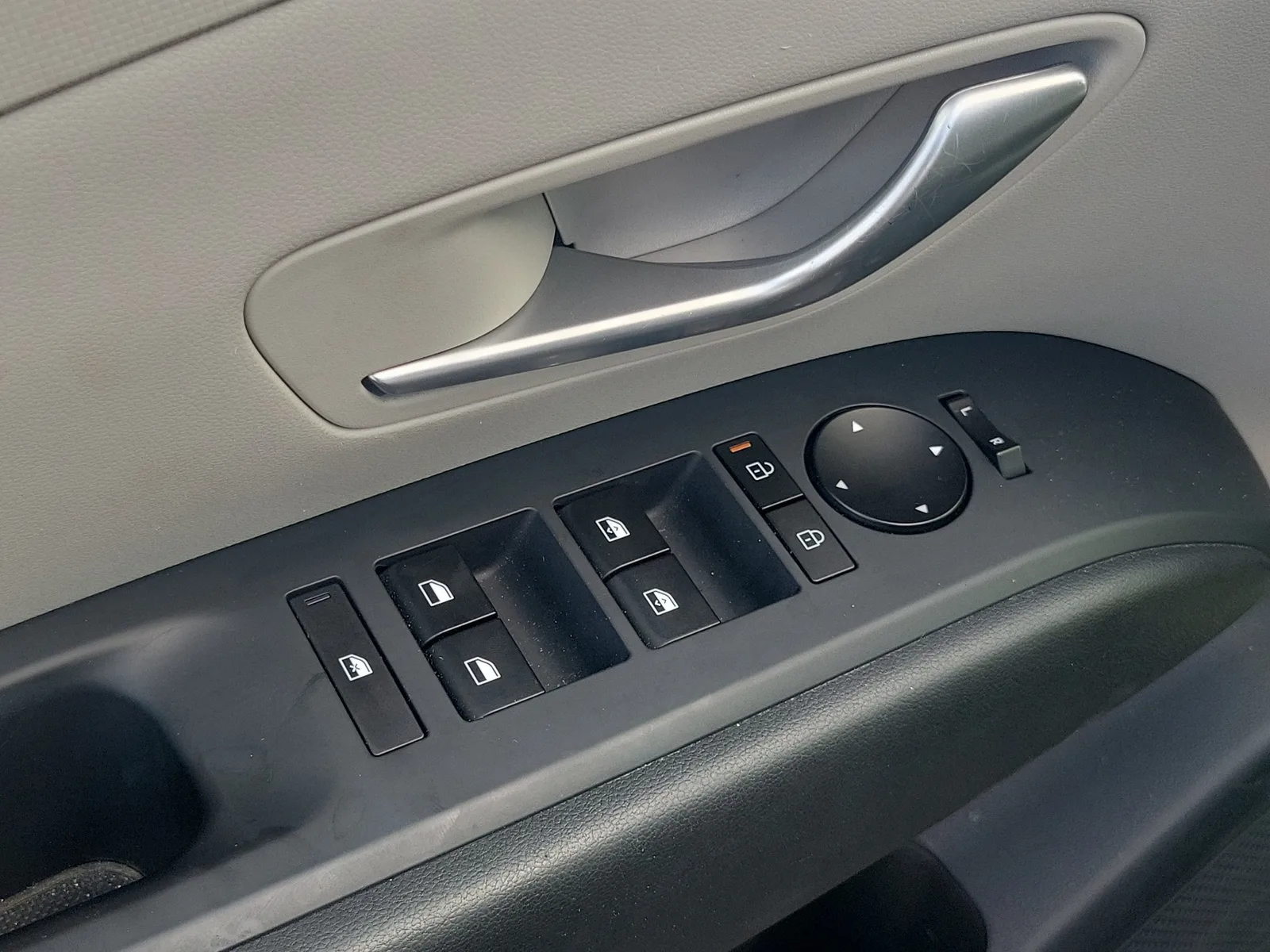 2025 Hyundai Tucson SEL photo 16