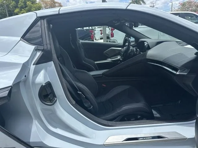 2023 Chevrolet Corvette Z06 3LZ photo 28