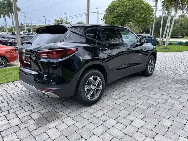 2025 Chevrolet Blazer 2LT photo 38
