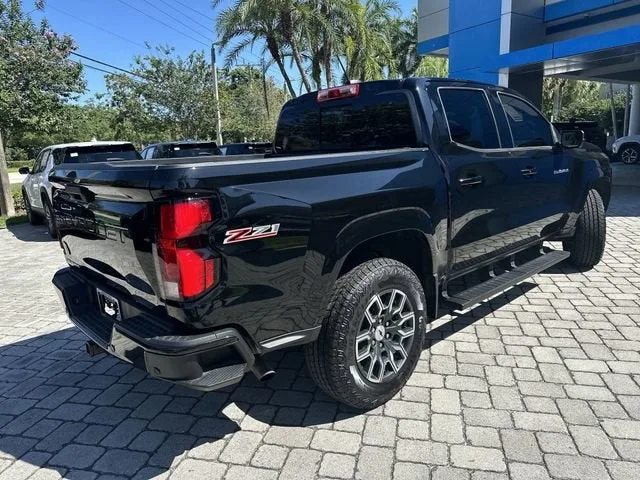 2024 Chevrolet Colorado Z71 photo 35