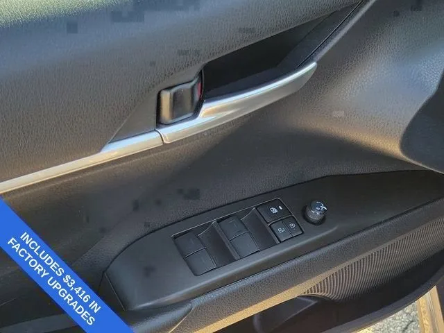 2023 Toyota Camry SE photo 17
