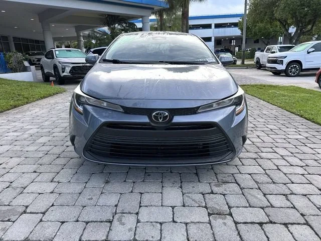 2023 Toyota Corolla LE photo 19