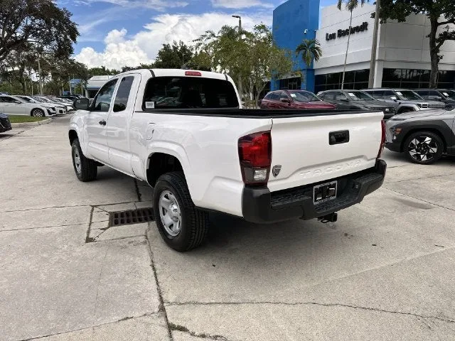 2022 Toyota Tacoma 2WD SR photo 34