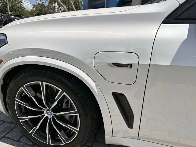 2022 BMW X5 xDrive45e photo 33