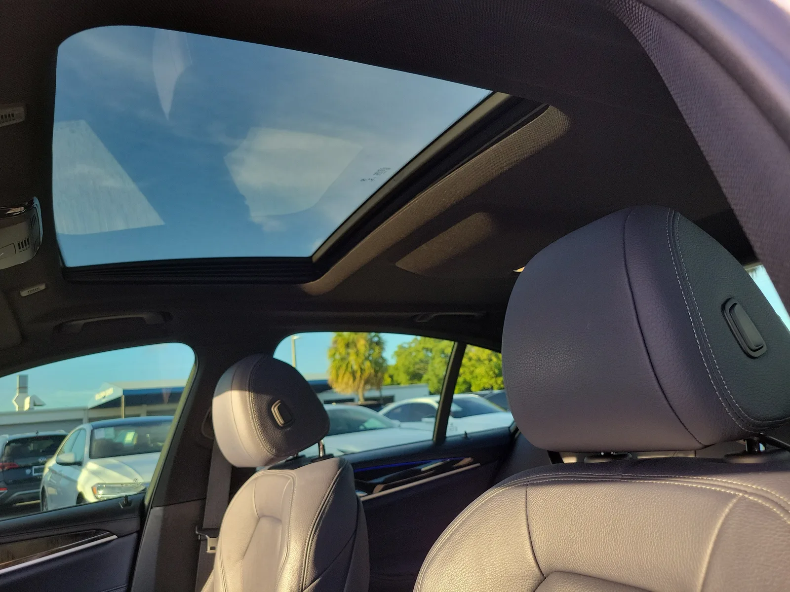 2019 BMW 5 Series 540i photo 23