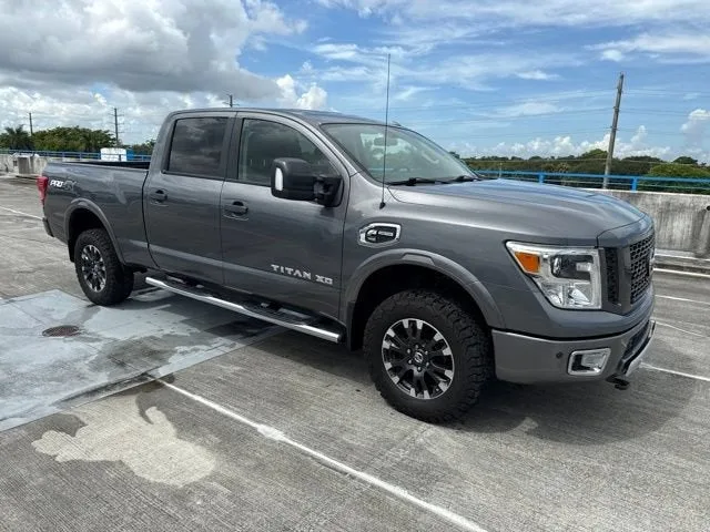 2019 Nissan Titan XD PRO-4X photo 13