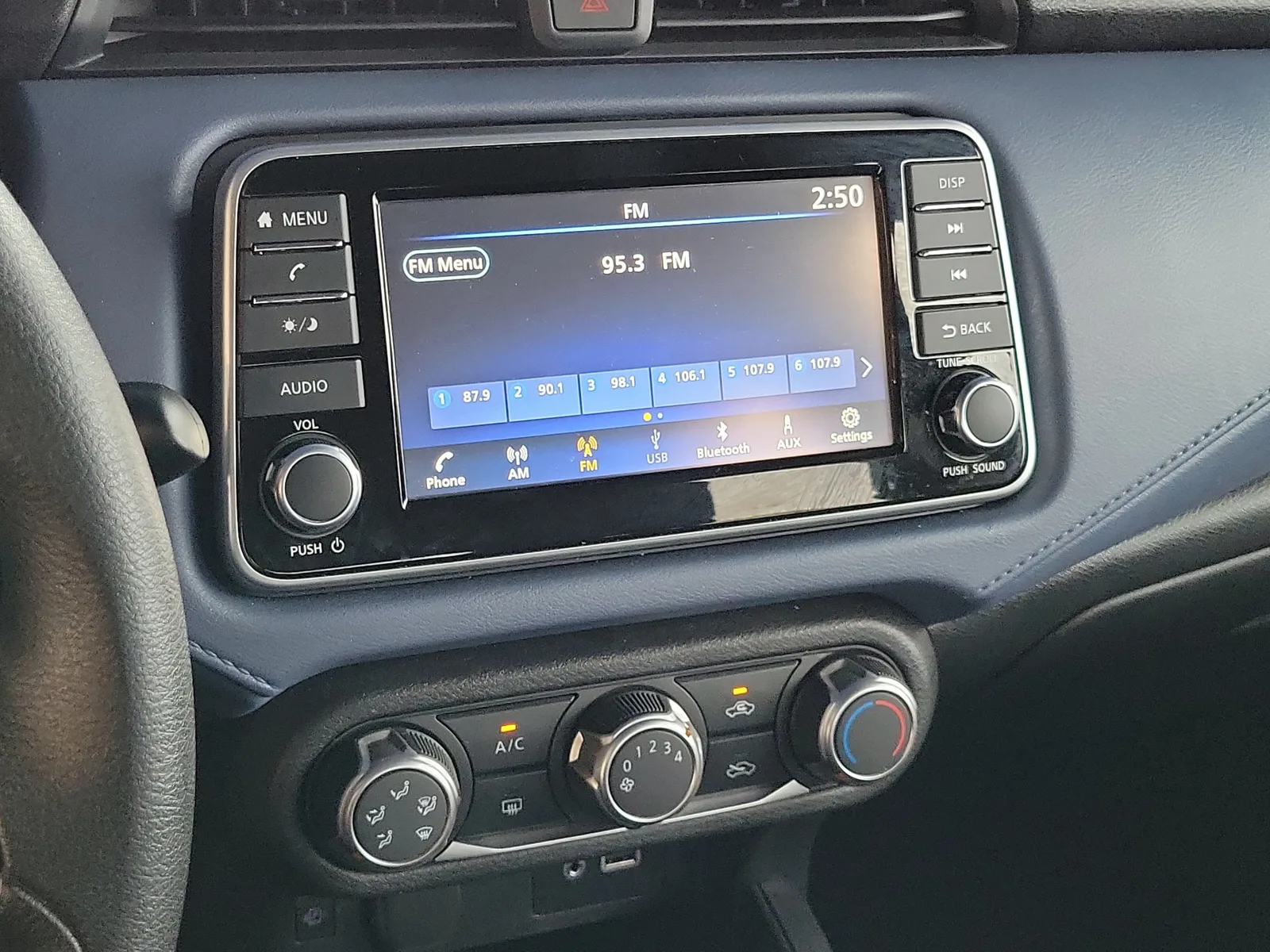 2024 Nissan Versa SV photo 15