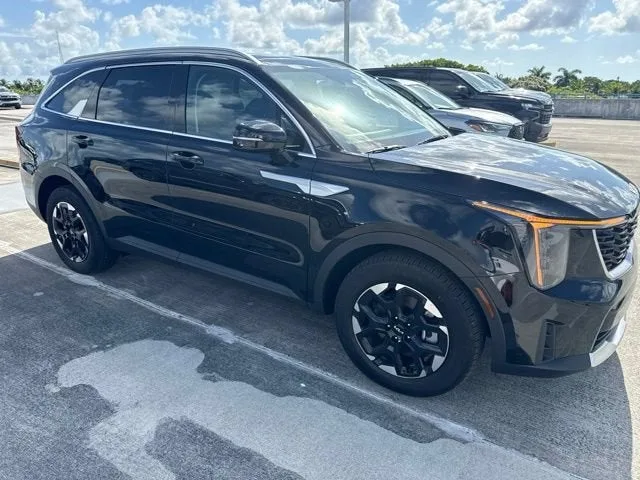 2026 Kia Sorento S photo 15