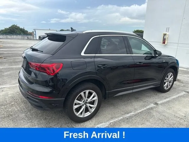 2025 Audi Q3 S line Premium photo 17