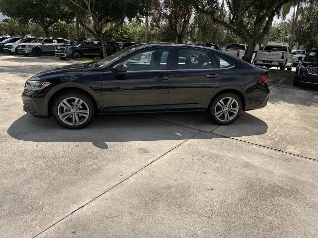 2024 Volkswagen Jetta SE photo 31
