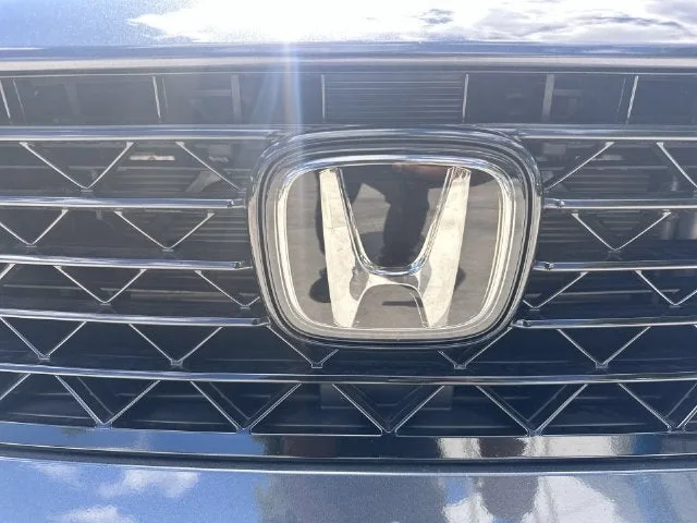 2025 Honda Accord Sedan LX photo 10