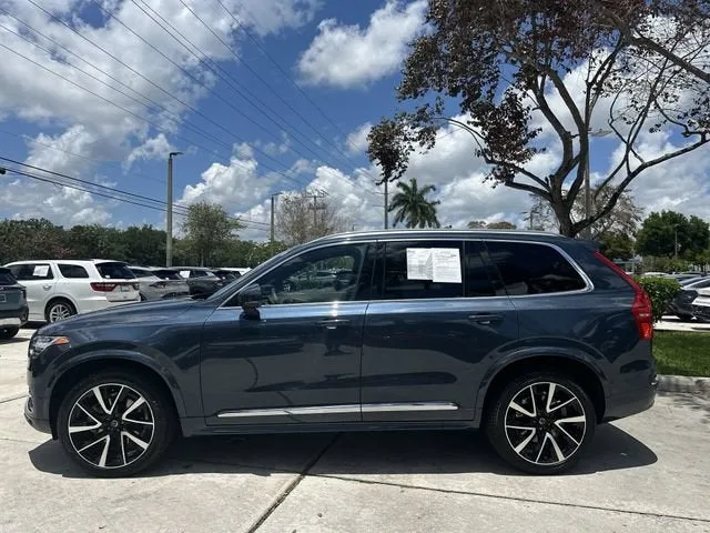 2023 Volvo XC90 Plus photo 19