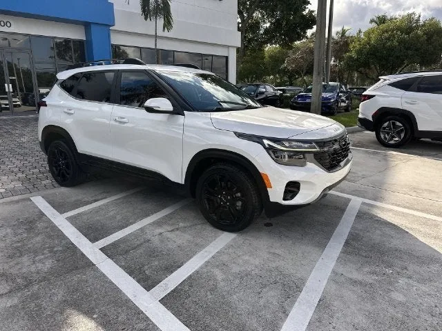 2024 Kia Seltos X-Line photo 16