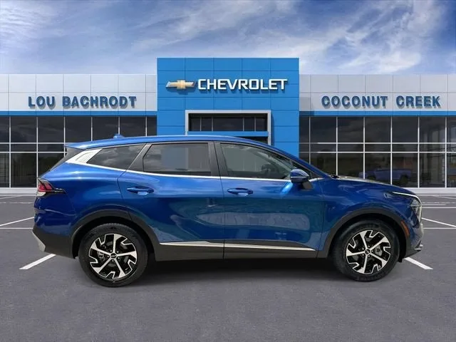 2025 Kia Sportage EX photo 9