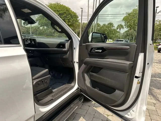2026 Chevrolet Suburban LS photo 23