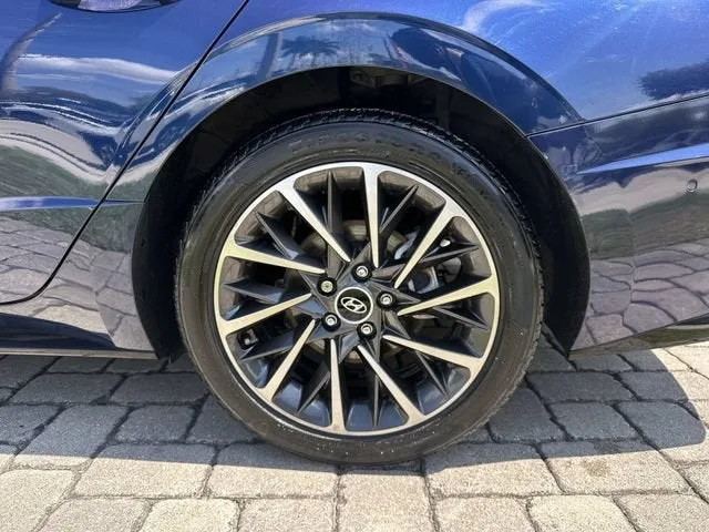 2020 Hyundai Sonata Limited photo 11