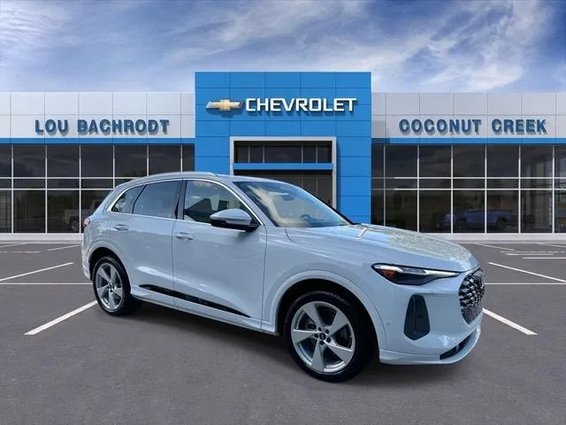 2025 Audi Q5 Prestige photo 2