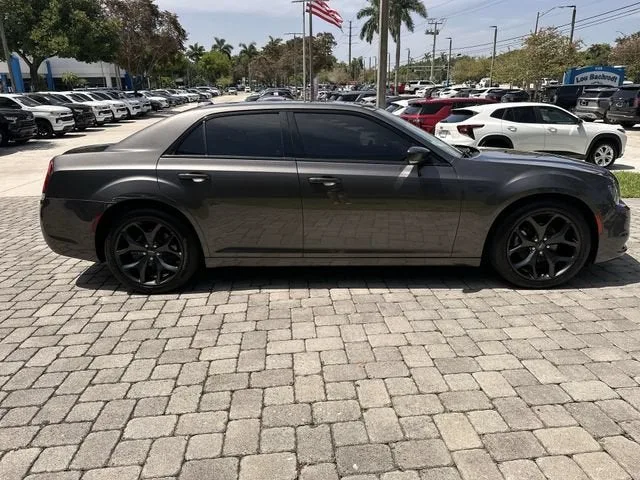 2023 Chrysler 300 300S photo 14