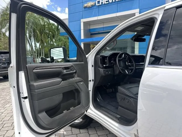2024 Chevrolet Silverado 3500 HD LTZ photo 22