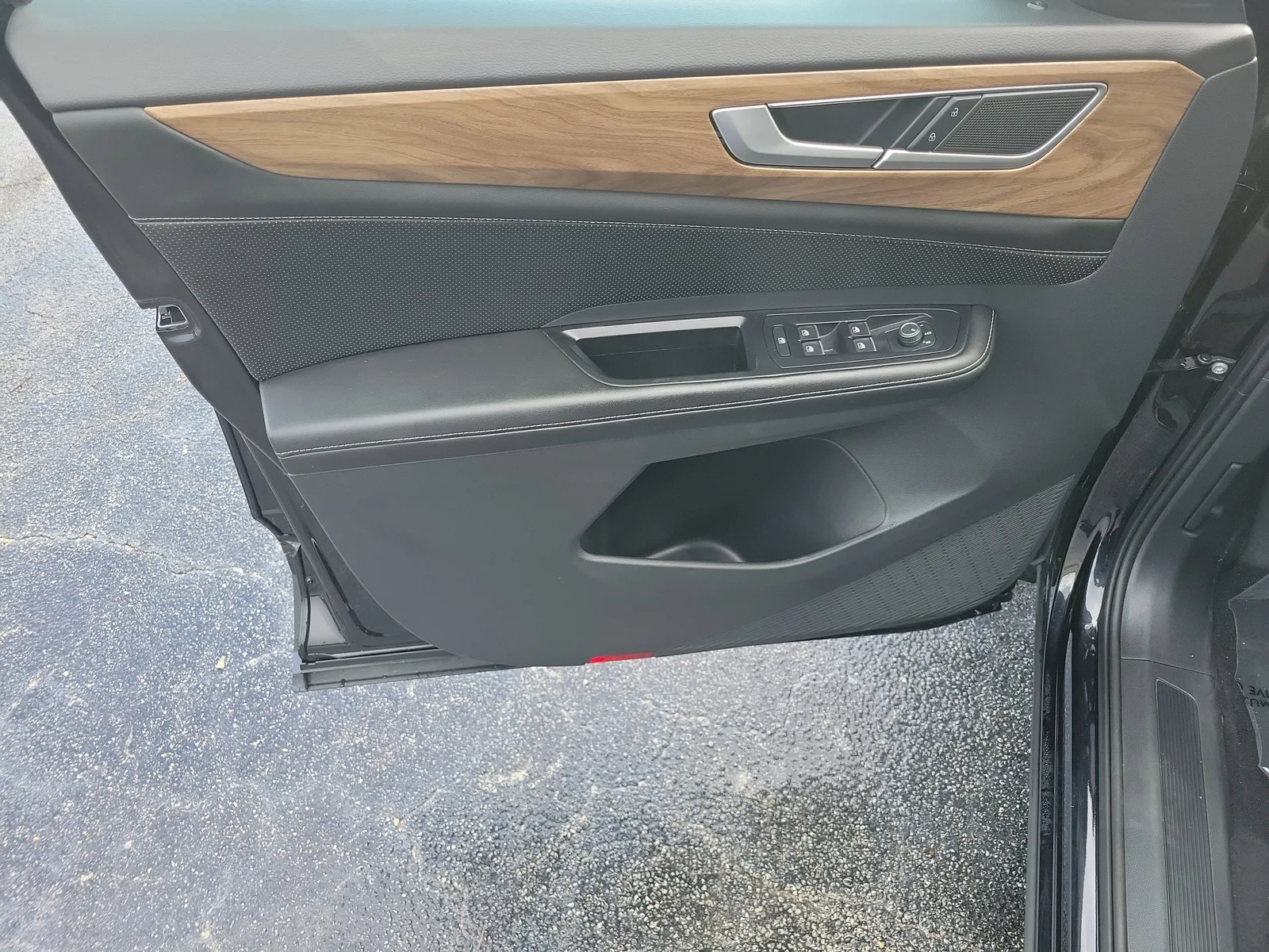 2024 Volkswagen Atlas 2.0T SE photo 22