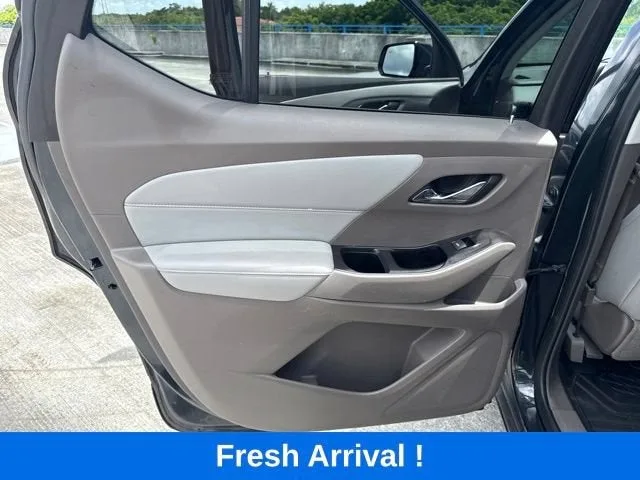 2019 Chevrolet Traverse LT Leather photo 13