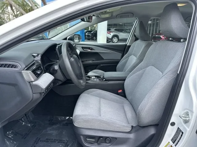 2025 Toyota Camry LE photo 30
