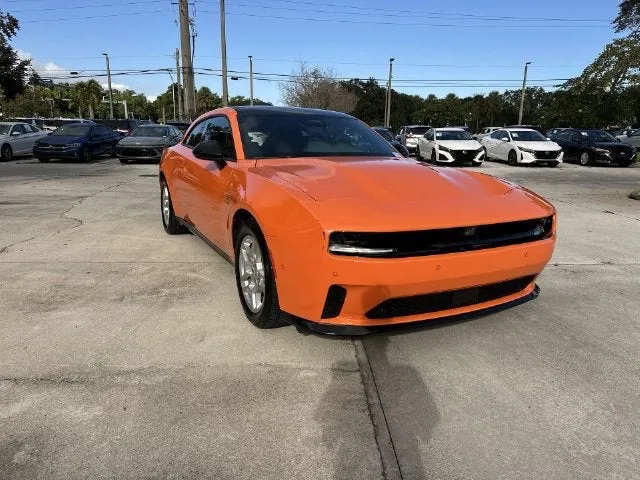 2025 Dodge Charger Daytona R/T photo 17