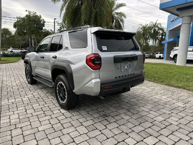 2025 Toyota 4Runner SR5 photo 34