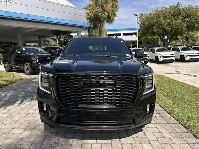 2021 GMC Yukon Denali photo 18