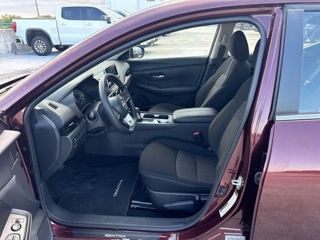 2025 Nissan Sentra SV photo 2