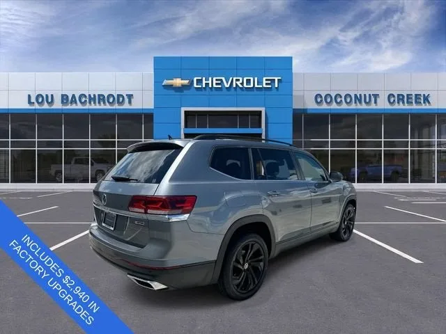 2022 Volkswagen Atlas 2.0T SE w/Technology photo 8