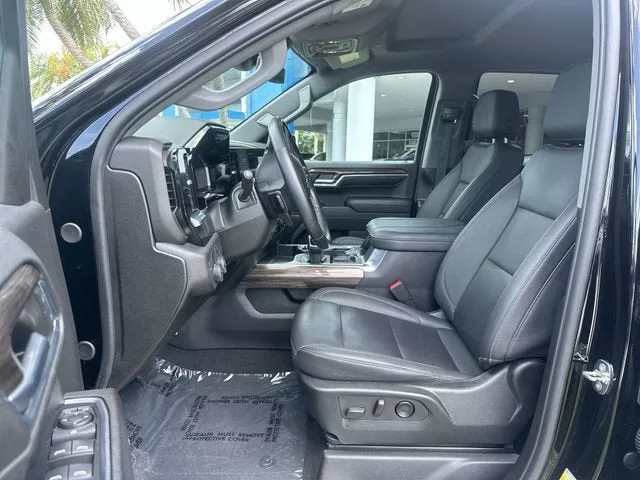 2024 Chevrolet Silverado 1500 RST photo 30