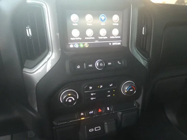 2022 Chevrolet Silverado 1500 LTD Custom photo 10