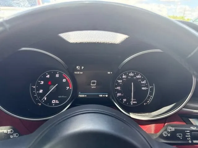 2020 Alfa Romeo Stelvio Ti photo 5