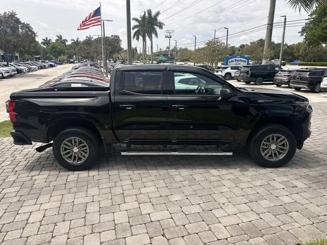 2024 Chevrolet Colorado LT photo 17