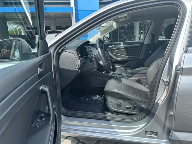 2024 Volkswagen Jetta SE photo 22