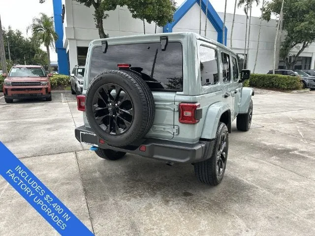 2024 Jeep Wrangler 4xe Sahara photo 37