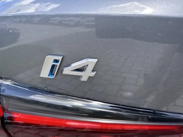 2023 BMW i4 eDrive35 photo 38