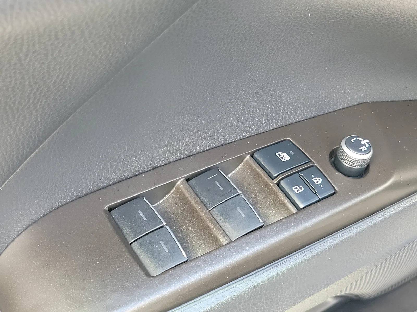 2021 Toyota Camry XSE photo 23