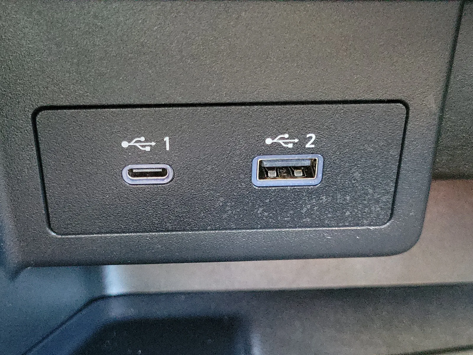 2021 Nissan Kicks SR photo 31
