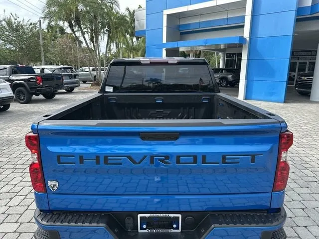 2022 Chevrolet Silverado 1500 Custom photo 37