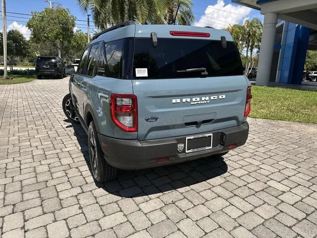 2023 Ford Bronco Sport Outer Banks photo 12