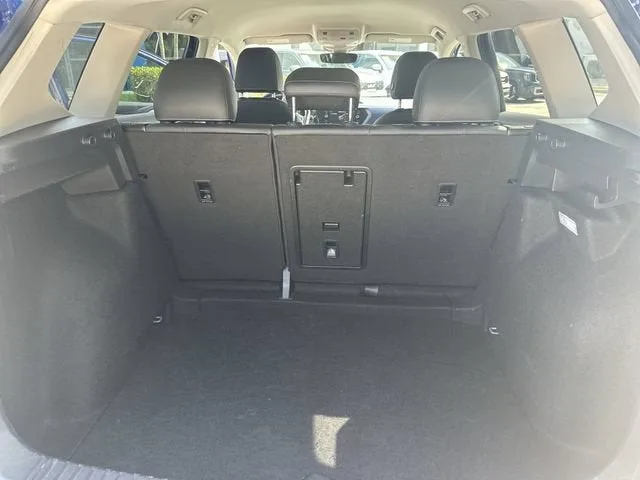 2024 Volkswagen Taos SE photo 28