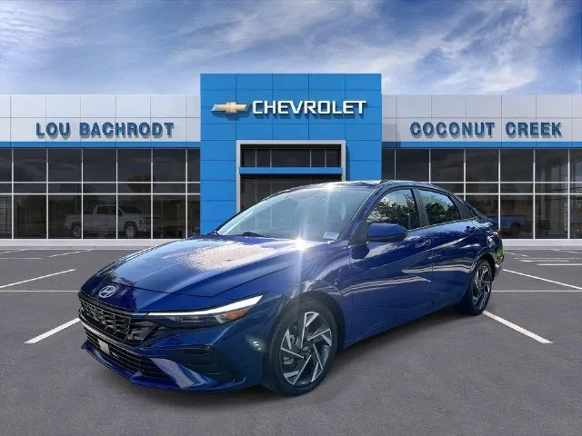 2025 Hyundai Elantra SEL Convenience photo 4
