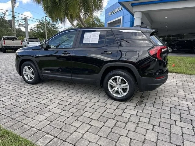 2024 GMC Terrain SLE photo 33