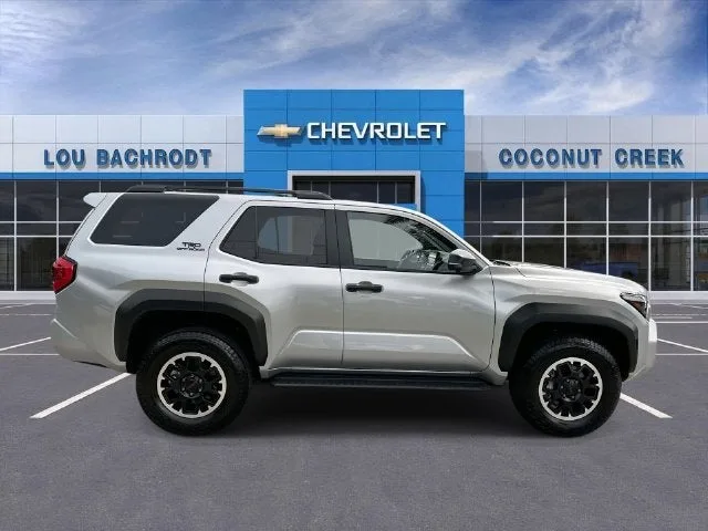 2025 Toyota 4Runner SR5 photo 9