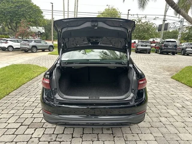 2024 Volkswagen Jetta SE photo 28
