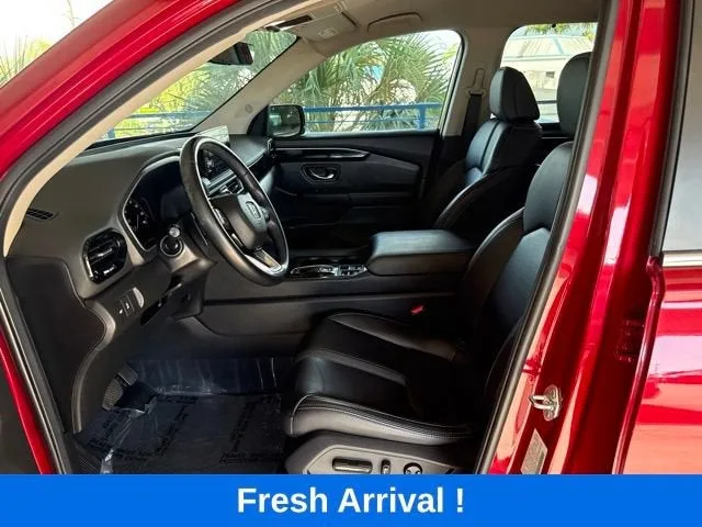 2024 Honda Pilot EX-L 7 Passenger photo 2